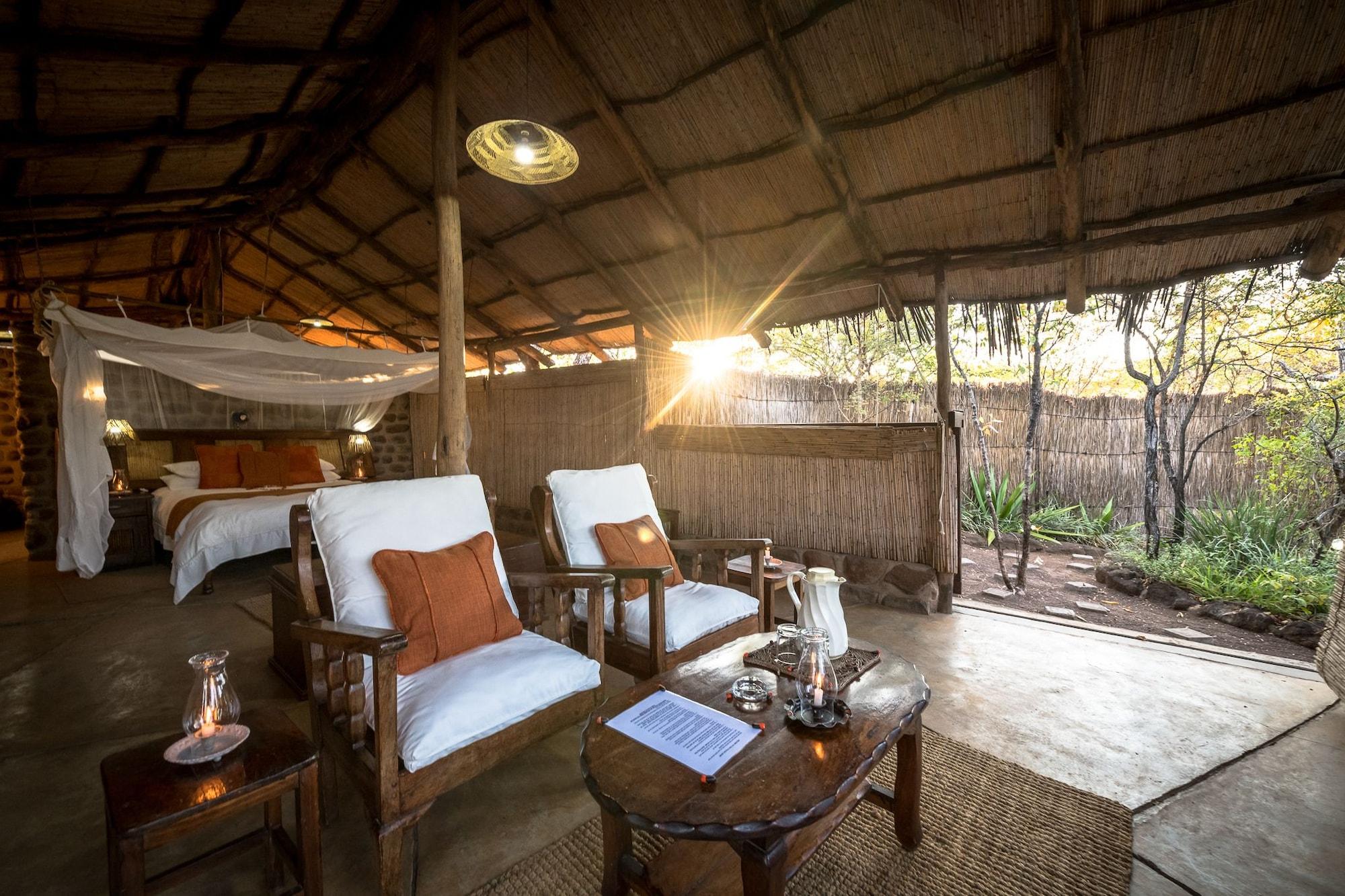 Taita Falcon Lodge Mukuni ภายนอก รูปภาพ