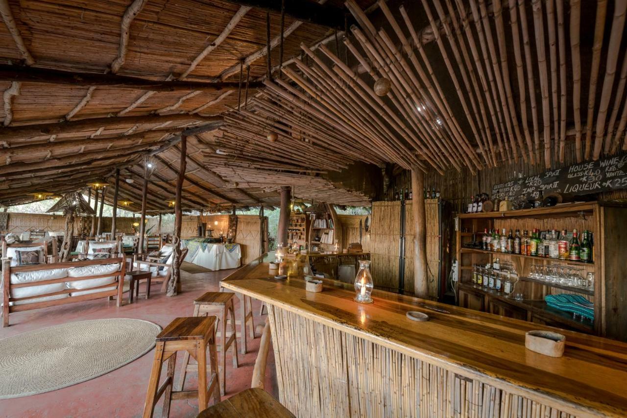 Taita Falcon Lodge Mukuni ภายนอก รูปภาพ