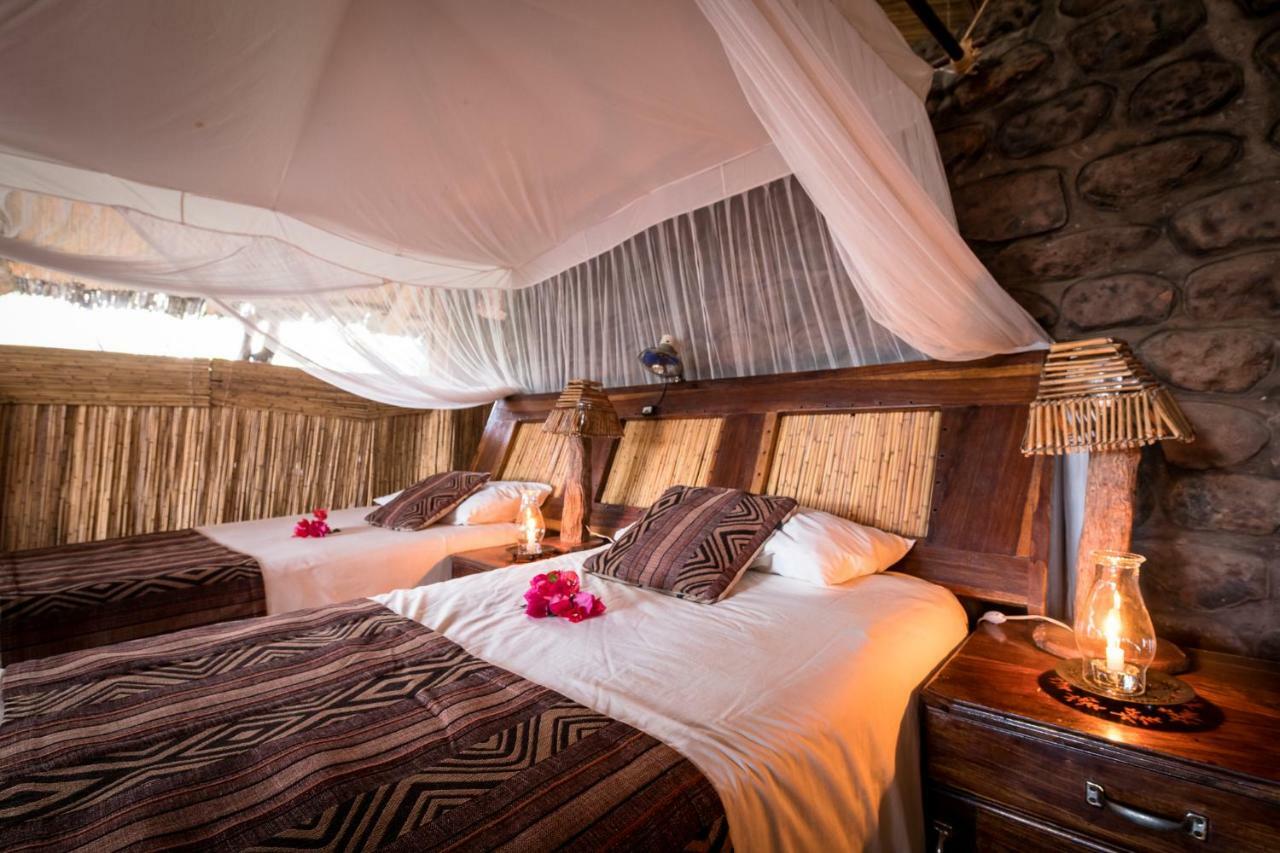 Taita Falcon Lodge Mukuni ภายนอก รูปภาพ